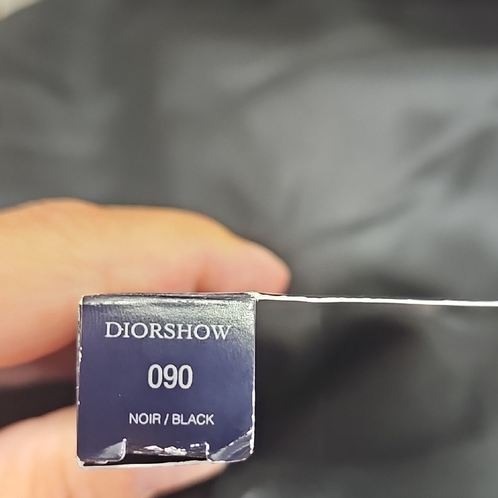 New In Box Dior 24 Hour Diorshow Volume Mascara in Deep Black - Picture 6 of 6
